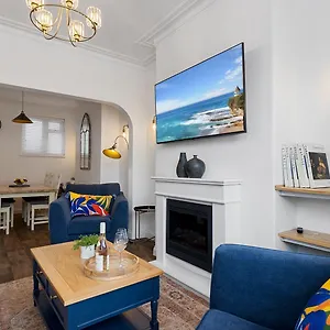  Holiday home Maple House - Park View Sleeps 7 United Kingdom
